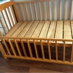 ベビーベッドの画像