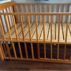 ベビーベッドの画像