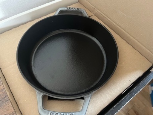 【取引中】ストウブ　STAUB 両手フライパン20cm ガラス蓋セット