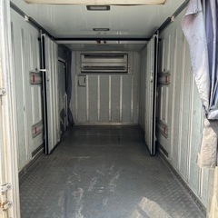 トラックコンテナ 物置き バイクガレージ 隠れ家