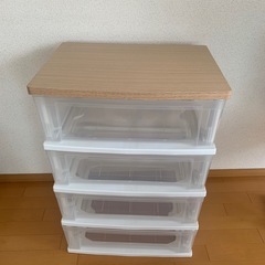 4段　プラケース　洋服入れ　収納　used