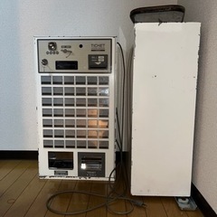 券売機　FK-CX-42 Fujitaka ジャンク品　架台付き