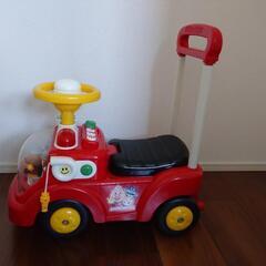 アンパンマン消防車 の画像