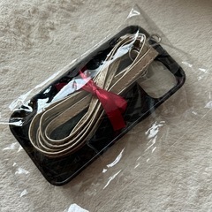 iPhoneケース　ストラップ付きの画像