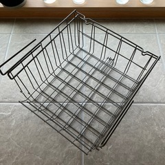 【IKEA】 オブセルヴァトール2個 クリップオンバスケット  グレーブラウンの画像