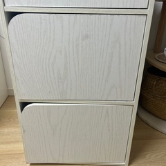 ニトリ 扉付きカラーボックスの画像