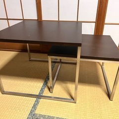 リビングテーブルの画像