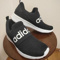 👟4000円～3000円値下げadidasのシューズ未使用品👟の画像
