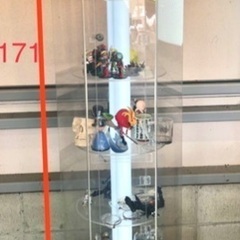照明付き回転フィギュア展示棚