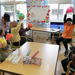 WワークOK！　産休代替　デイサービス機能訓練指導員の画像