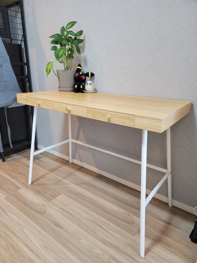 机 デスク（IKEA イケア）（2021/10/16購入 ほぼ新品の状態）