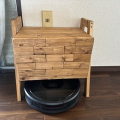 ルンバやルーターなどが収納出来る木製ミニ棚の画像