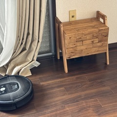 ルンバやルーターなどが収納出来る木製ミニ棚の画像