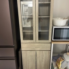 LOWYA 食器棚　無料で譲ります。