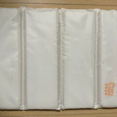 携帯用　クッションシート　１００円　　サイズ（４８ｃｍ×２６ｃｍ×１.５ｃｍ）　在庫5個ありの画像
