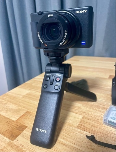 【超美品】カメラ　ソニー　VLOGCAM ZV-1 シューティンググリップキット