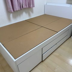 セミダブルベッド