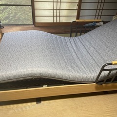 値下げ‼︎ニトリ電動シングルベッドフレーム+マットレスセットの画像