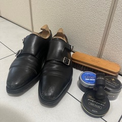 ジョンロブ　革靴　シューツリーその他もろもろ付きの画像