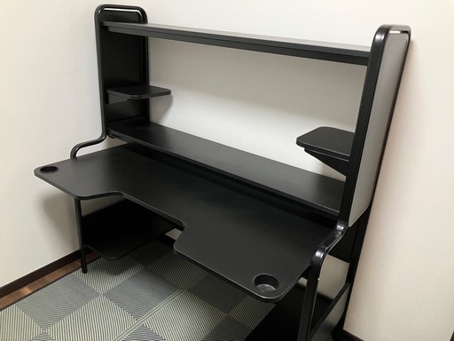 大阪府　IKEA ゲーミングデスク、机