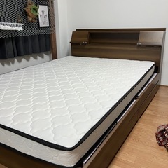 お渡し決定済　
ダブルベットフレーム、マットレスセット