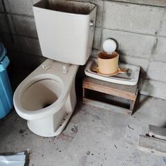 簡易水栓トイレ　タンク割れ