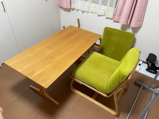 無印良品 リビングでもダイニングでも使えるテーブル ソファチェア
