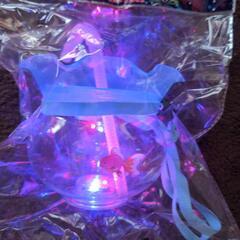 光る金魚鉢ボトルの画像