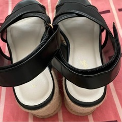 厚底メッシュマジックテープサンダルの画像
