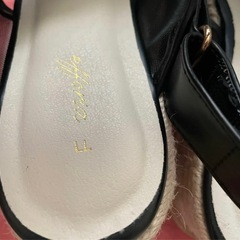 厚底メッシュマジックテープサンダルの画像