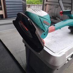 BOSCH充電式草刈り機
