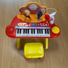 アンパンマン　ピアノ　定価14080円