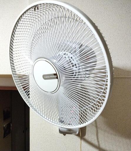 受付中　 YUASA （ユアサ）壁掛け扇風機 YTW-383YFR-W