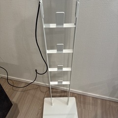 ダイソン用掃除機スタンド　ヤマザキ産業の画像