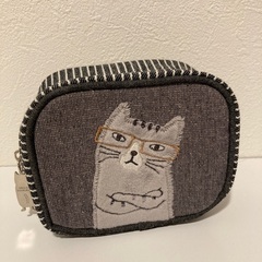猫のポーチ
