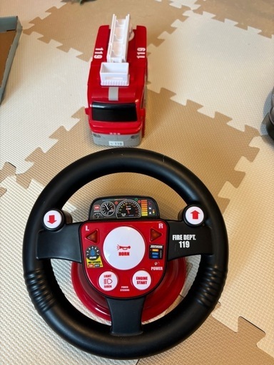 ハンドル　ラジコン消防車