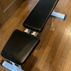 トレーニングベンチとダンベルセット
