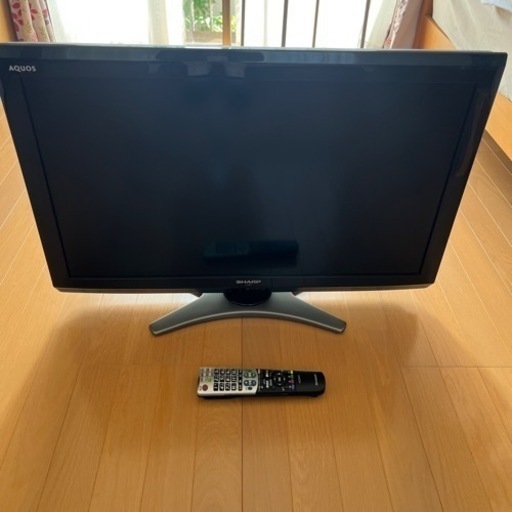 SHARP AQUOS 液晶カラーテレビ　2011年製