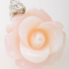 K18WG 珊瑚(コーラル)・ダイヤモンド ペンダント ローズモチーフ 品番c23-444の画像