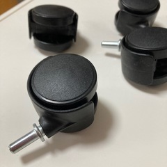 キャスター
の画像