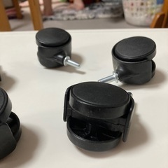 キャスター
の画像