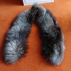 毛皮のマフラー？