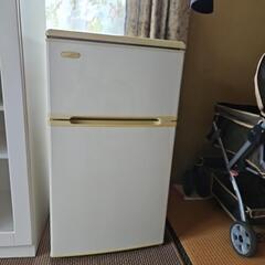 2ドア冷蔵庫の画像