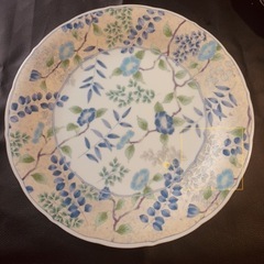金と唐草の大皿の画像