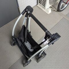 ドイツの名門ハウク・COLIBRI ベビーカー A型 両対面式 折りたたみ 折り畳み 軽量の画像