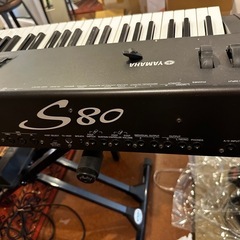 受け渡し予定者決定　YAMAHA S80 キーボード　スタンド　椅子付きの画像