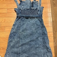 デニム　ジャンパースカートの画像
