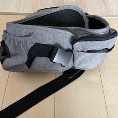 【譲渡先決定】ヒップシート、ベビーゲートの画像