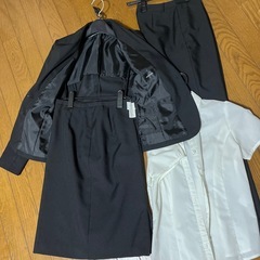 【値下げ】スーツ　7号　レディース　セットの画像