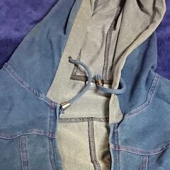 ③　パーカー　レディース　サイズS　バスト７２－８０　身長１５４－１６２の画像
